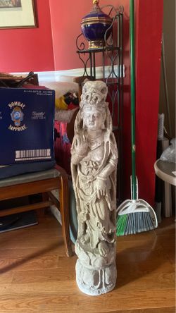 3 feet tall statue of a Buddha