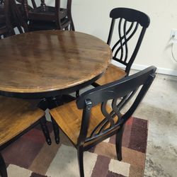 Beautiful Dining Table....with 4 Sturdy (Heavy) Chairs