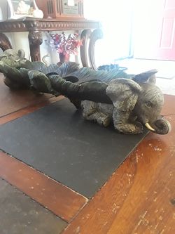 Elephants holder 6 Candles