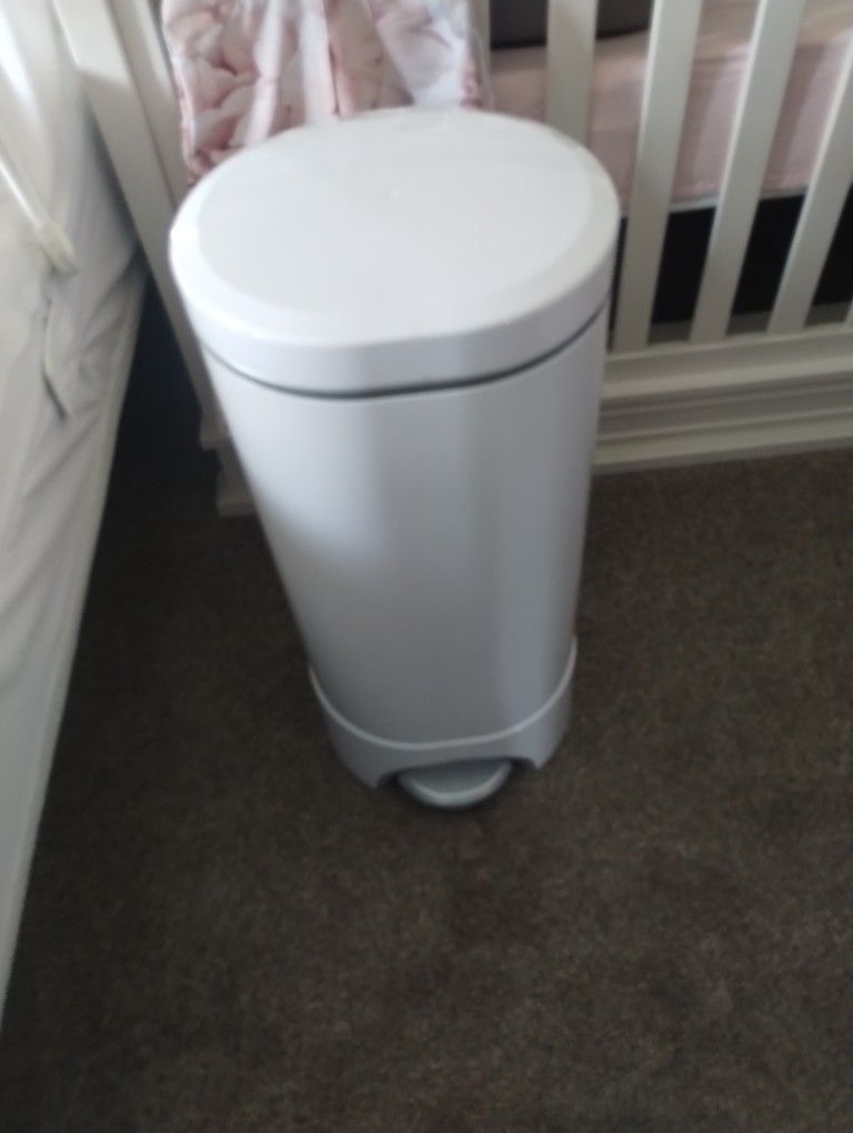 Diaper Garbage Can For Diapers Only