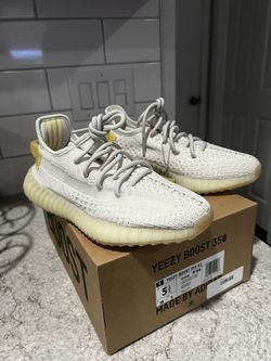 Yeezy Boost 350 V2