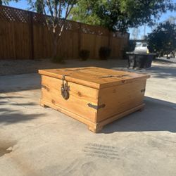Wooden Trunk Chest Coffee Table 
