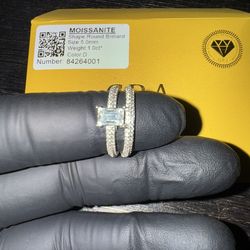 Women’s Moissanite Ring