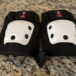 Like new elbow pads pair black