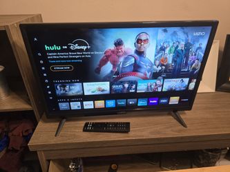 Vizio 24 Inch Flat Screen TV Like New
