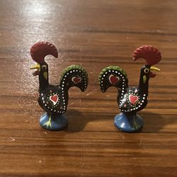 X2 Collectible Hand Painted Metal Rooster Portugal Folk Art Enameled Moriage 3”