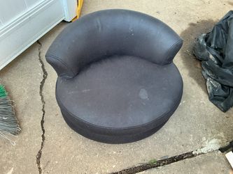 A Good Bed For Little Pets In Good Condition