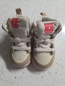 Nike Air Jordan 1 Mids SE  "Peanut Butter & Jelly"  - Size 3.5 Toddler