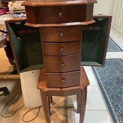 Jewelry Stand
