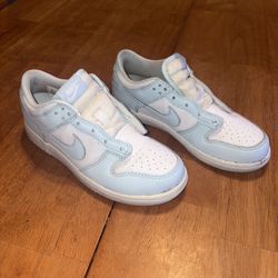 Nike lows Size 3Y Used In Great Condition