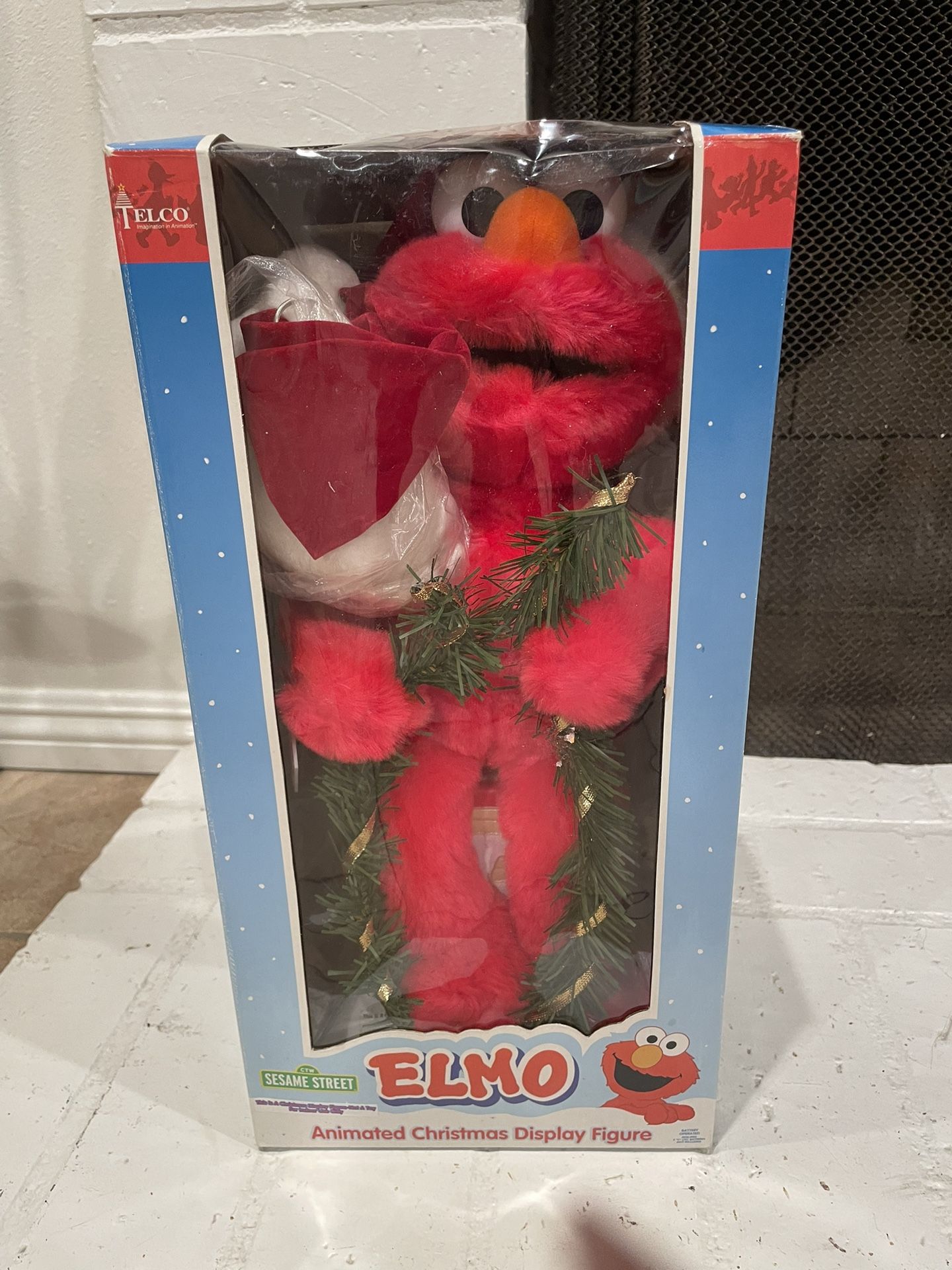 Elmo Animated Christmas Display