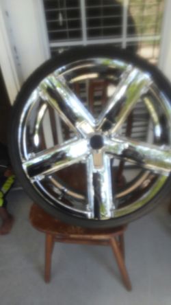 20s 2craven rims. 5 lugs, fits most front wheel drive, Hondas, Acura, and more