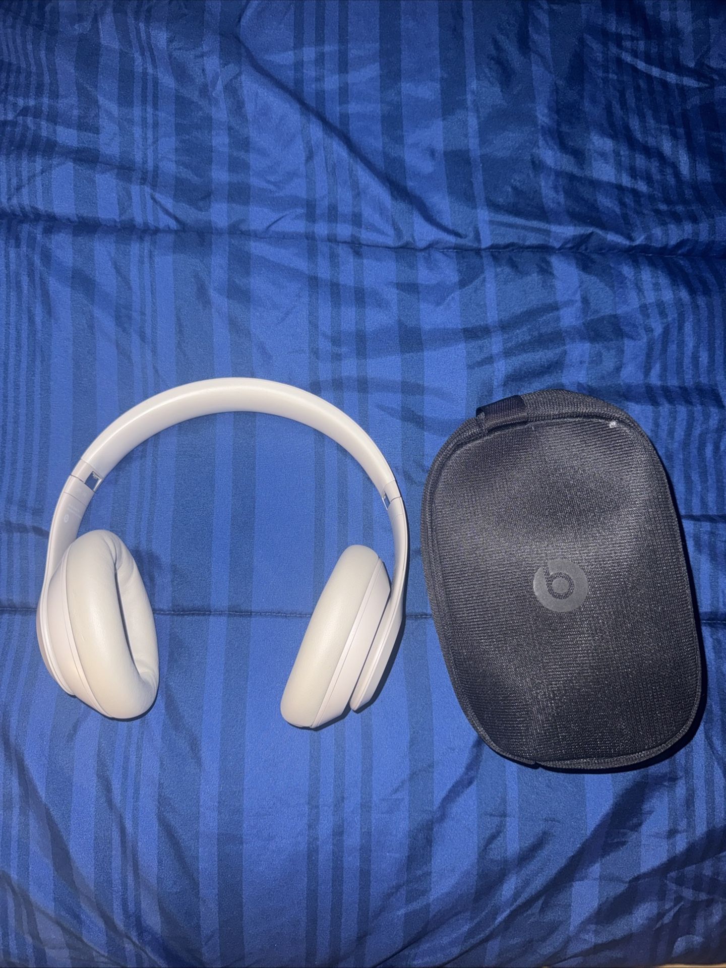Beats By Dre Studio Pro Wireless Bluetooth Sandstone