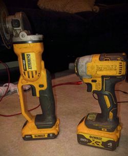 DeWalt 20V Angle Grinder and Impact Driver Set