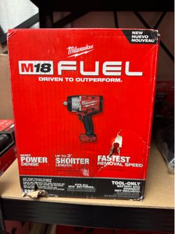 Milwaukee M18 Fuel 1/2” high torque impact wrench with friction ring