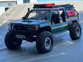 Custom Toyota Land Cruiser RC Crawler