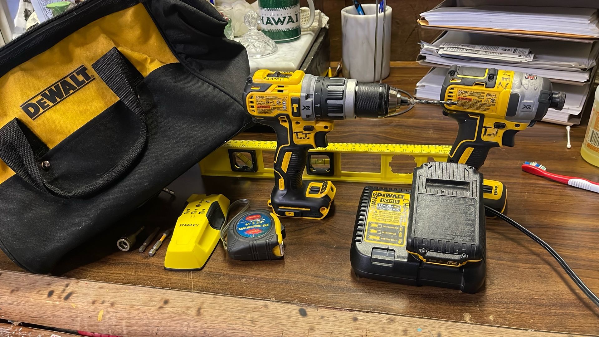 20v Max  Cordless Drill/Impact 2 Tool Combo Kit Like New