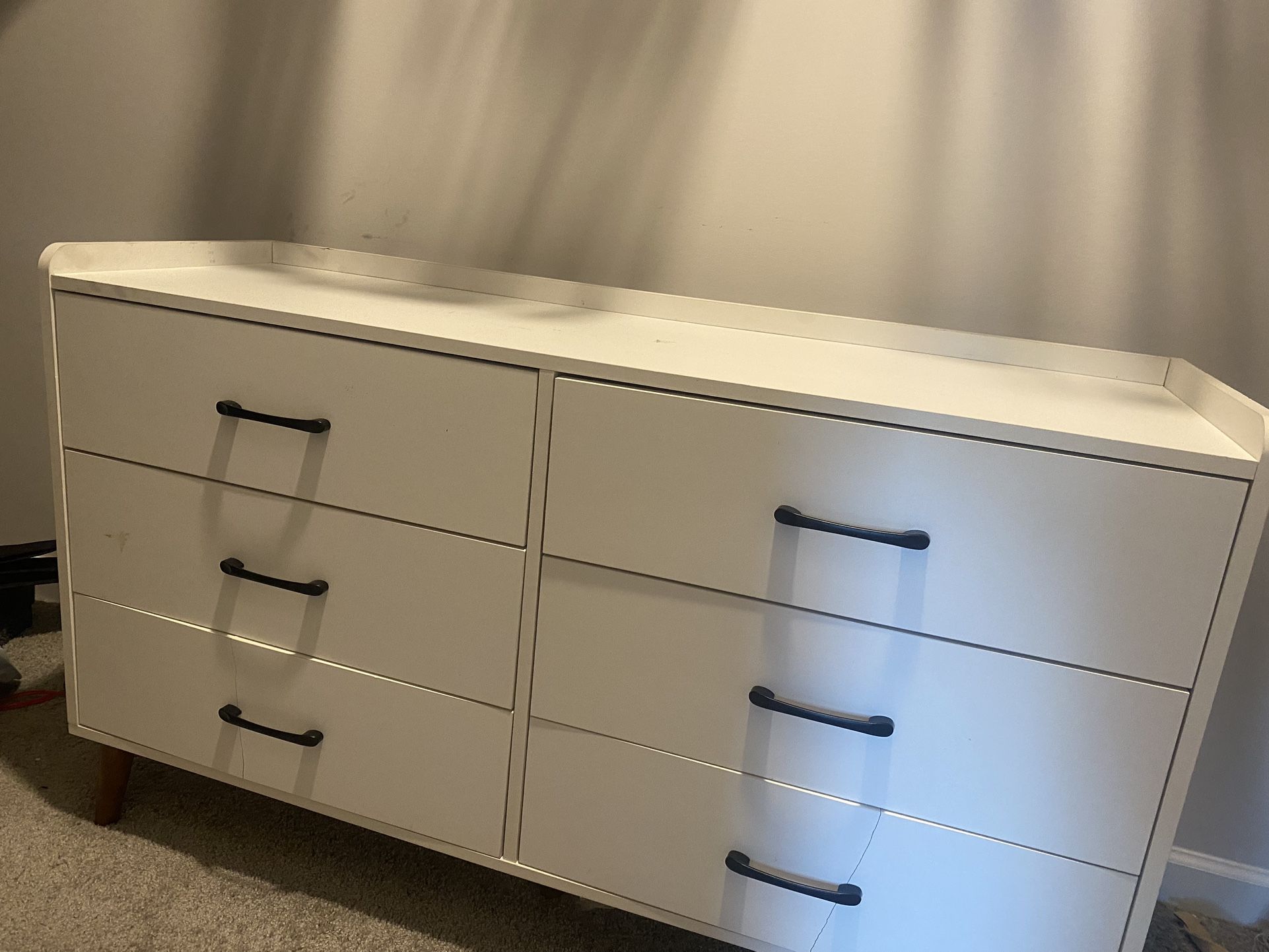 Dresser (small)