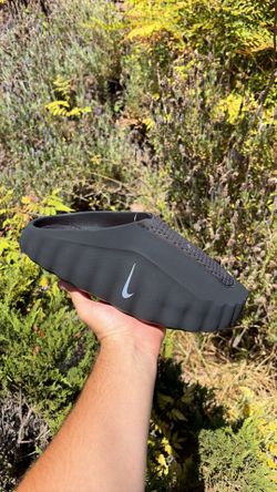 Nike black chrome mind slide 001 size 12 brand new