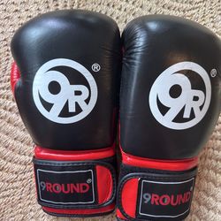 9Round boxing gloves and Heart Monitor