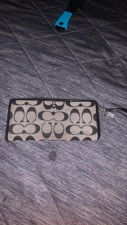Coach Signature Zip-Around Wallet