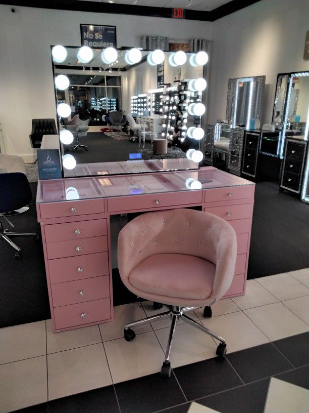 Glam Hollywood Makeup Vanity With Bluetooth 