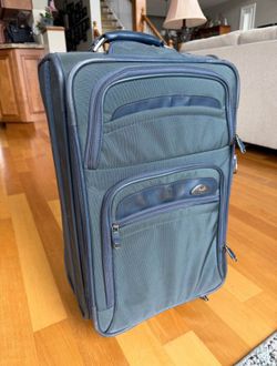 Samsonite Nexera II 20” Carry-On Suitcase – Navy Blue – Excellent Condition
