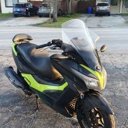 2019 Kymco Xtown 300 