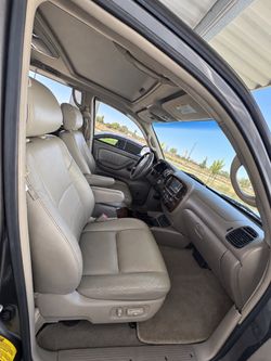 2005 Toyota Sequoia