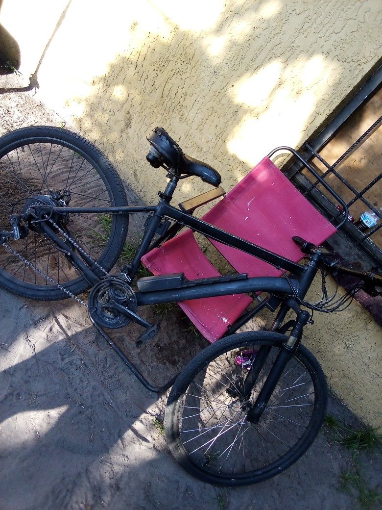 Electric Schwinn Bike On Disk Brakes