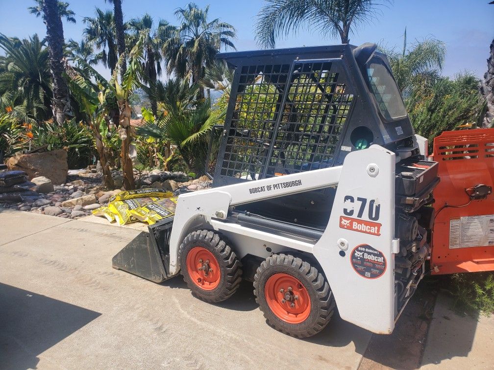 Bobcat S70 Skid Steer Low Hours Like New