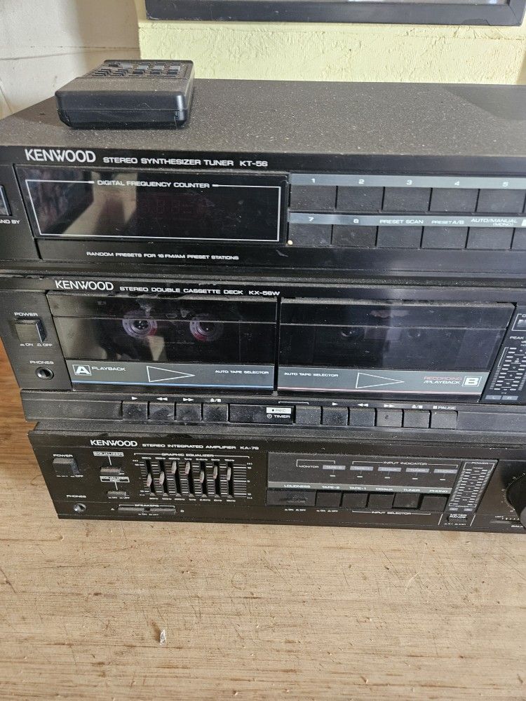 Kenwood STEREO.