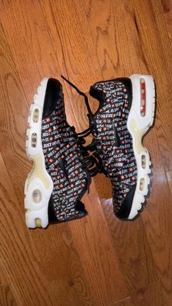 Nike Air Max Plus TN Low Top Lace-Up Mesh Sneakers Black/White/Orange Logo