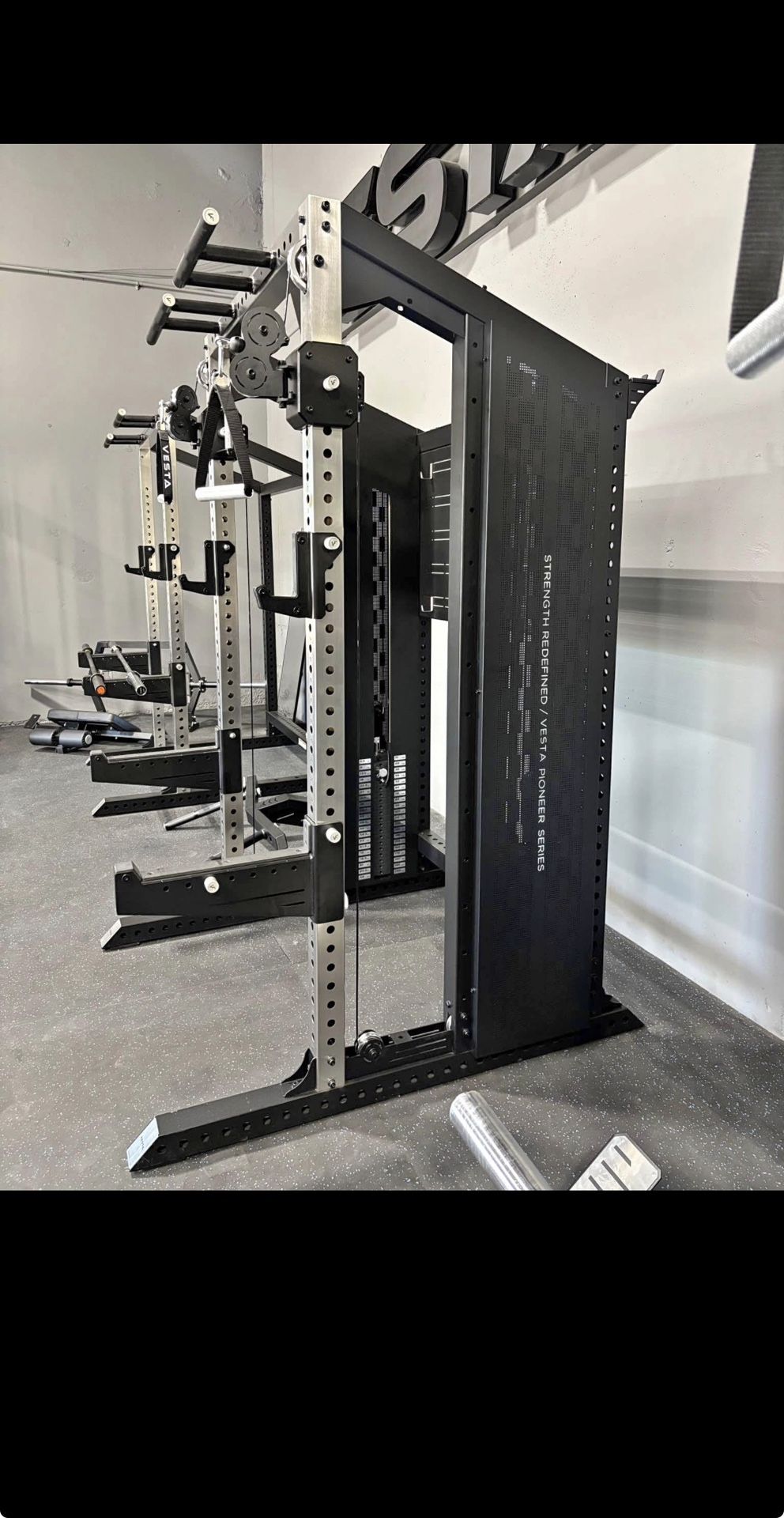 Commercial Half Rack with Functional Trainer Cable Pulley System with 200lb Weight Stacks
