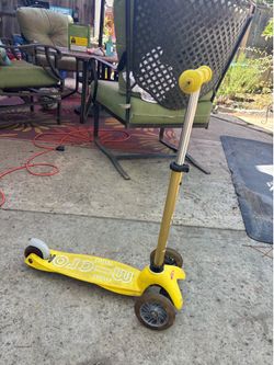 Mini micro scooter yellow