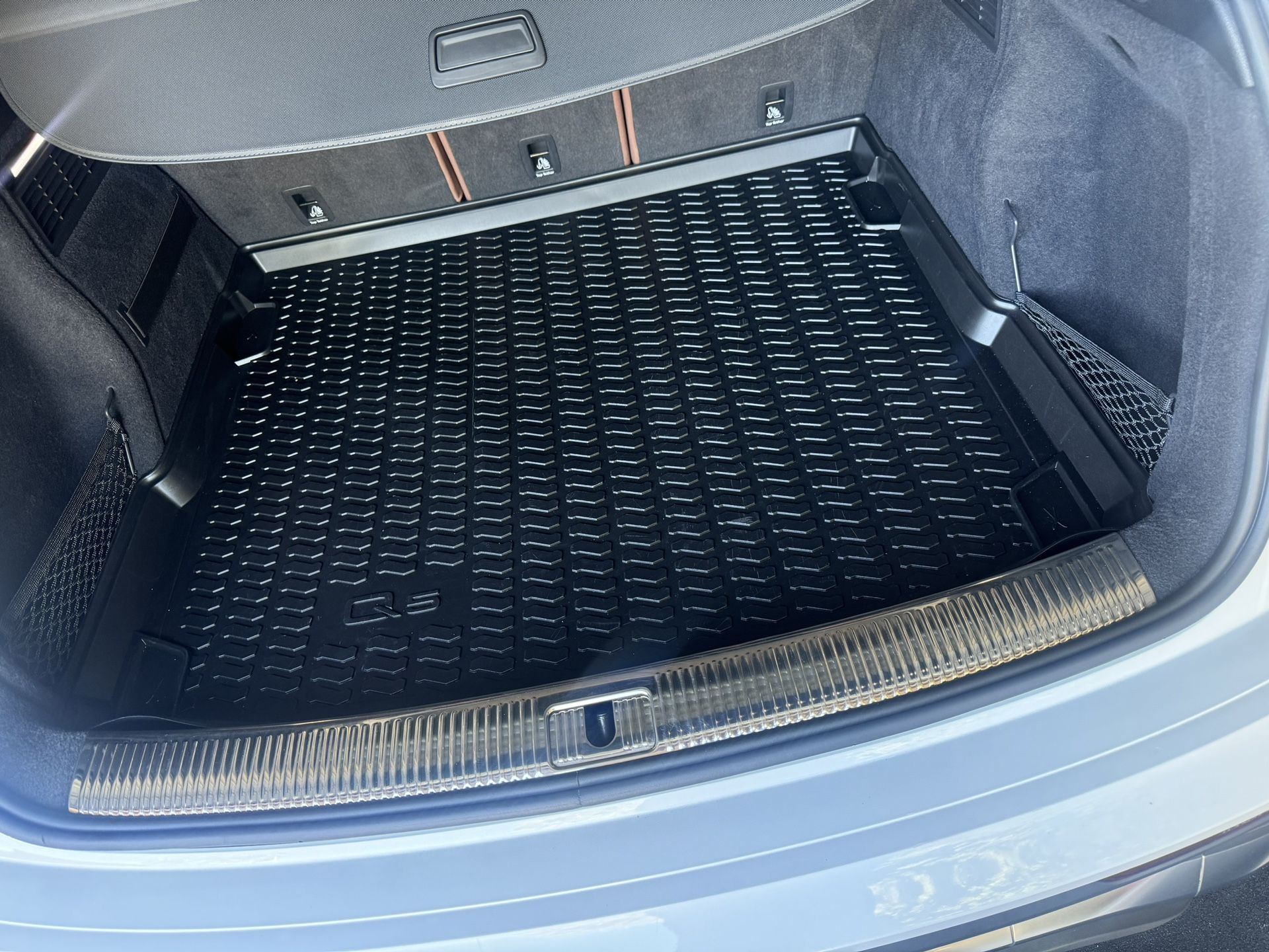 2021 Audi Q5 / Sq5 All Weather Floor Mats And Cargo Cover Liner