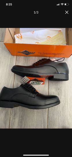 New Men Shoes  Size 10.5