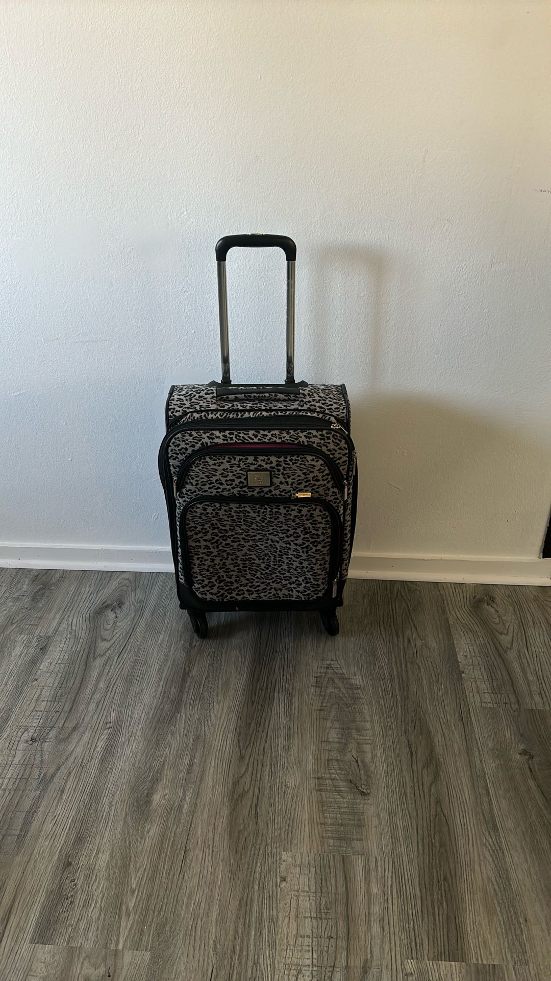 Anne AK KLEIN carry On Suitcase 