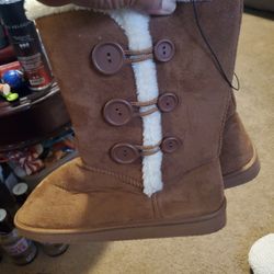 Women Boots Size 10