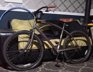 Black bicycle Read the description