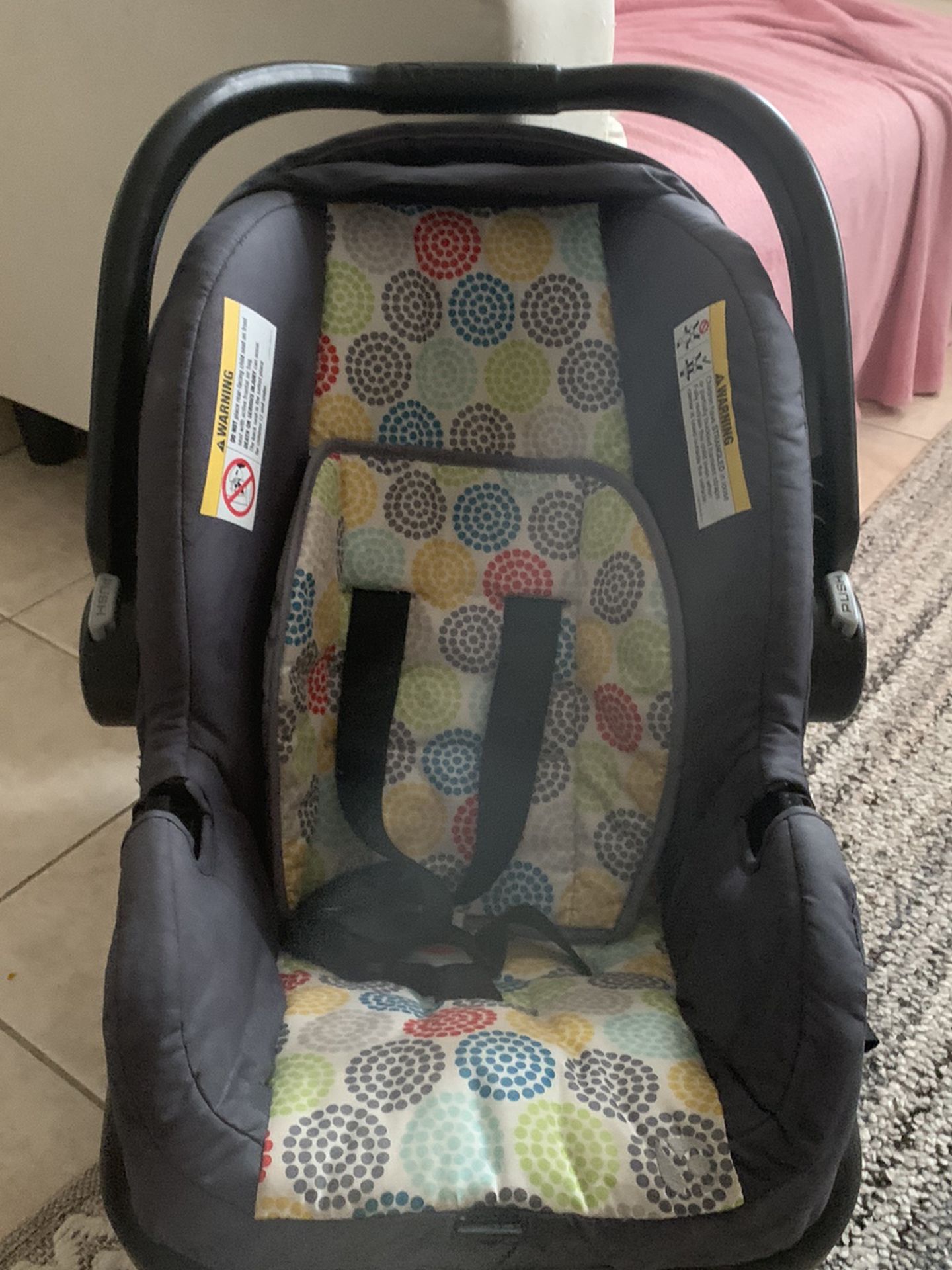 FREE INFANTS CAR SEAT WITH BASE