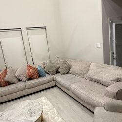 4 pieces couches set 
