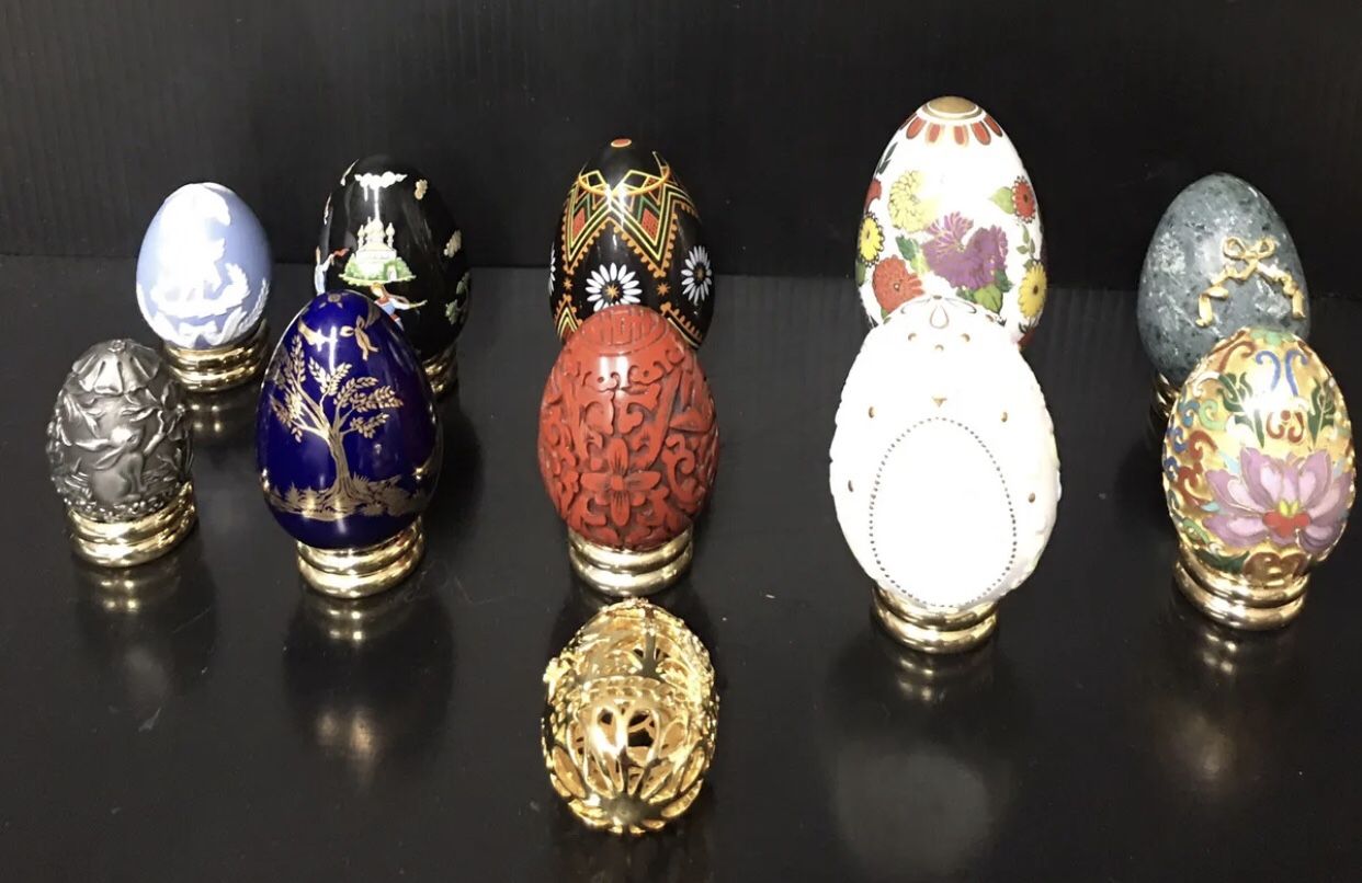 LOT OF 11 Franklin Mint “Treasury Collection Faberge EGGS from 1988 w/10 stands