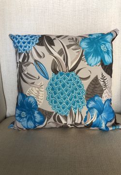 Pillow Outdoor designer fabrics indoor or outdoor 18x18”