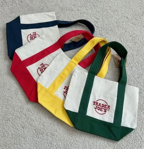 Brand New Trader Joe’s Mini Tote Classic Set of 4