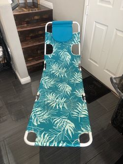 Folding Lounge Chair with headrest
