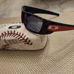 OAKLEY SUNGLASSES  (ANGELS)   W/CASE