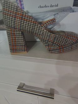 Lady Size 8 Heels New