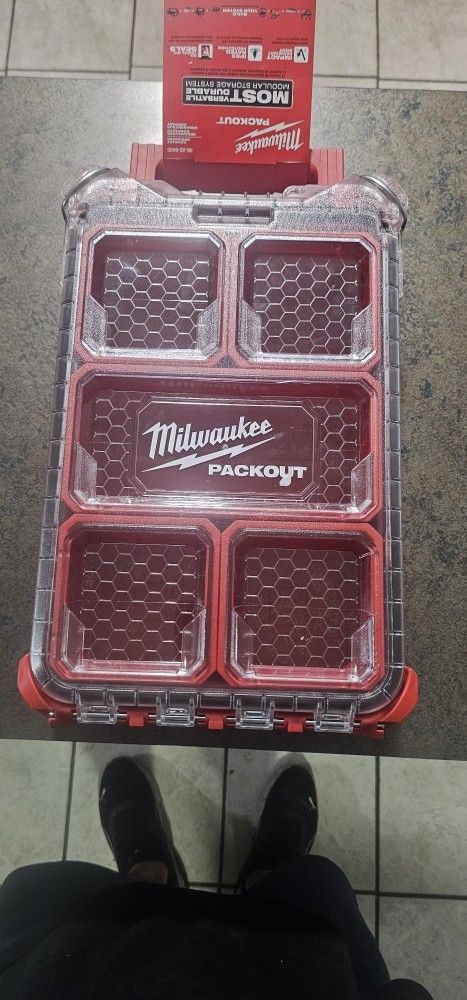 Milwaukee
PACKOUT 5-Compartments Small Parts Organizer