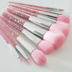 10Pcs Super cute makeup brushes LA Makeup